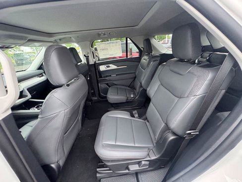 New 2026 Ford Explorer Active w/ Active Comfort Package AWD/4WD image 11