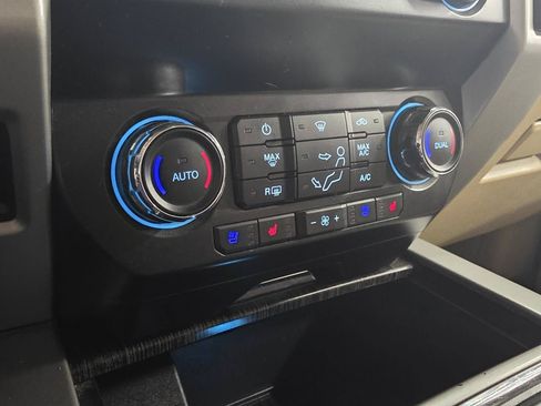 Used 2020 Ford F250 Lariat w/ Lariat Value Package AWD/4WD image 21