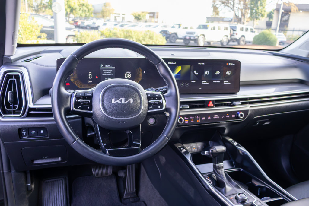 Used 2025 Kia Sorento X-Line EX AWD/4WD image 16