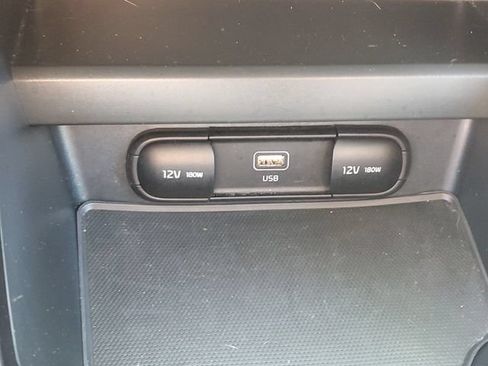 Certified 2024 Kia Soul LX FWD image 27