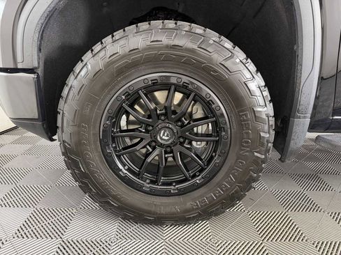 Used 2021 GMC Sierra 1500 AT4 w/ AT4 Premium Package AWD/4WD image 14