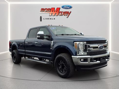 Used 2018 Ford F350 XLT w/ XLT Premium Package AWD/4WD image 3