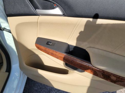 Used 2011 Honda Accord EX-L image 28