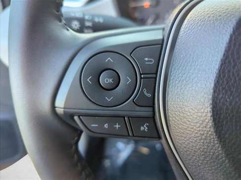 Certified 2025 Toyota Corolla SE image 11