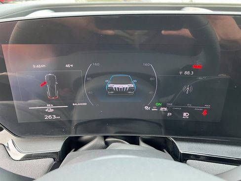 Certified 2025 Audi SQ6 e-tron Prestige w/ Black Optic Package image 28