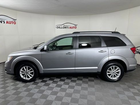 Used 2018 Dodge Journey SXT w/ Safe & Sound Group FWD image 3