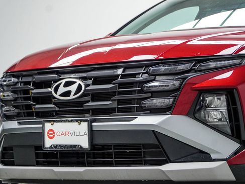 Used 2025 Hyundai Tucson SEL FWD image 2