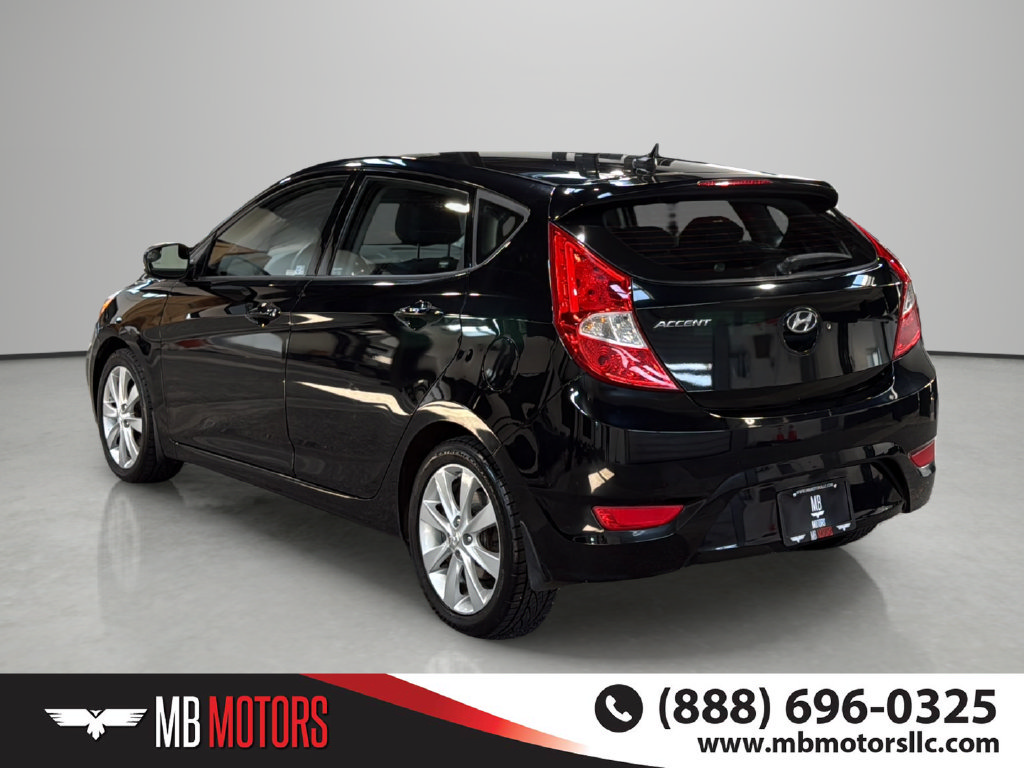 Used 2014 Hyundai Accent SE FWD image 3