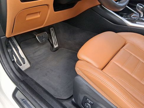 Used 2021 BMW 330e RWD image 6