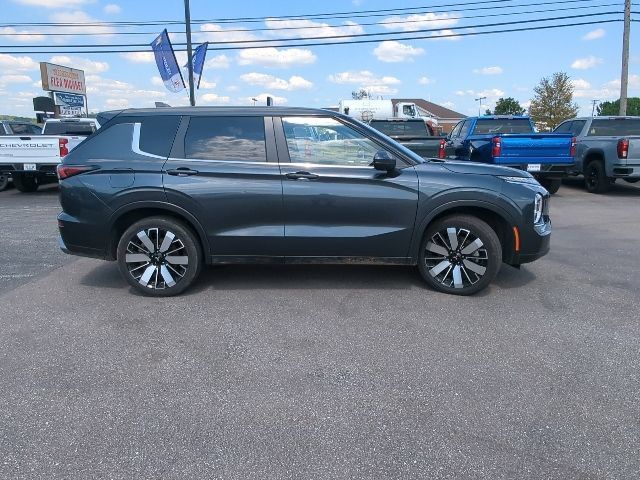 Used 2025 Mitsubishi Outlander SE AWD/4WD image 30
