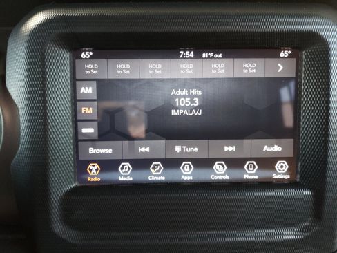 Used 2023 Jeep Gladiator Sport AWD/4WD image 17