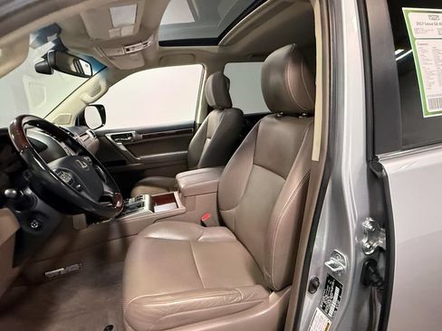 Used 2017 Lexus GX 460 Luxury AWD/4WD image 58