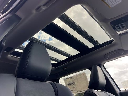 New 2026 Mitsubishi Outlander AWD image 18
