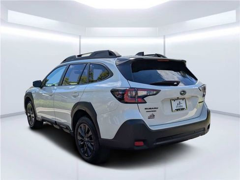 Used 2025 Subaru Outback Onyx Edition AWD/4WD image 5
