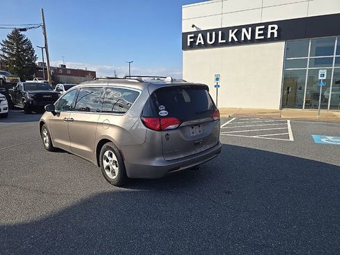 Used 2017 Chrysler Pacifica LX w/ Tire & Wheel Group image 9