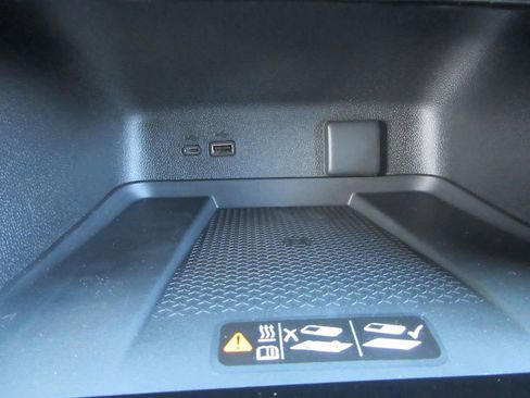 New 2026 Chevrolet Traverse Z71 w/ LPO, Floor Liner Package image 30