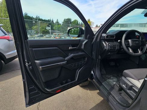 New 2026 Toyota Tacoma TRD Off-Road AWD/4WD image 17
