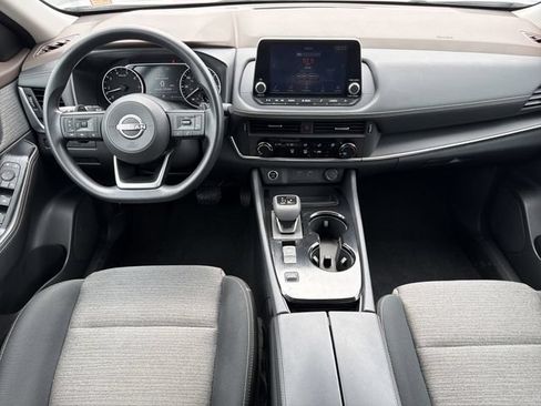 Used 2022 Nissan Rogue S FWD image 12