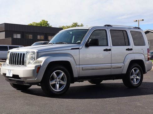 Used 2008 Jeep Liberty Limited image 11