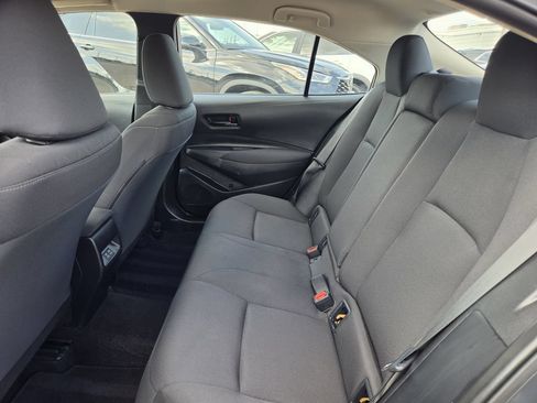 Used 2025 Toyota Corolla LE FWD image 27