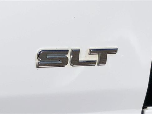 Used 2017 GMC Canyon SLT w/ Driver Alert Package AWD/4WD image 9