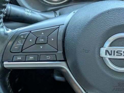 Used 2021 Nissan Sentra SV FWD image 17