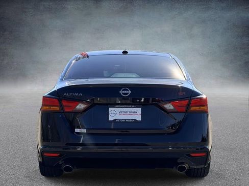 Used 2024 Nissan Altima 2.5 SR w/ SR Premium Package image 5