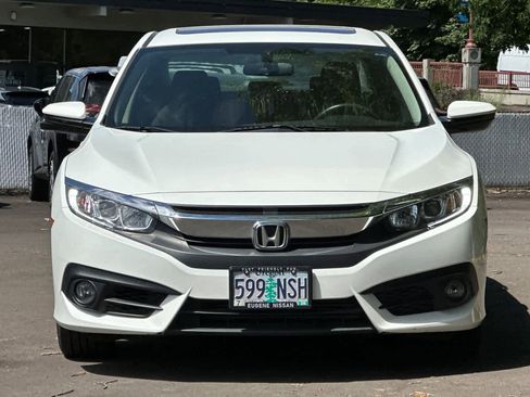 Used 2018 Honda Civic EX-T image 10