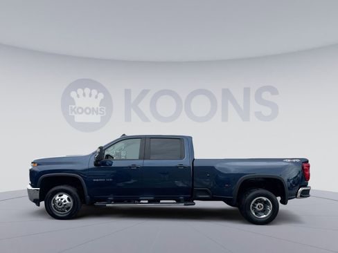 Used 2022 Chevrolet Silverado 3500 LT w/ Convenience Package image 2