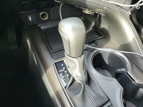 Used 2024 Toyota Camry SE w/ Convenience Package FWD image 28