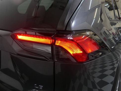 Used 2020 Toyota RAV4 LE w/ All Weather Liner Package AWD/4WD image 15