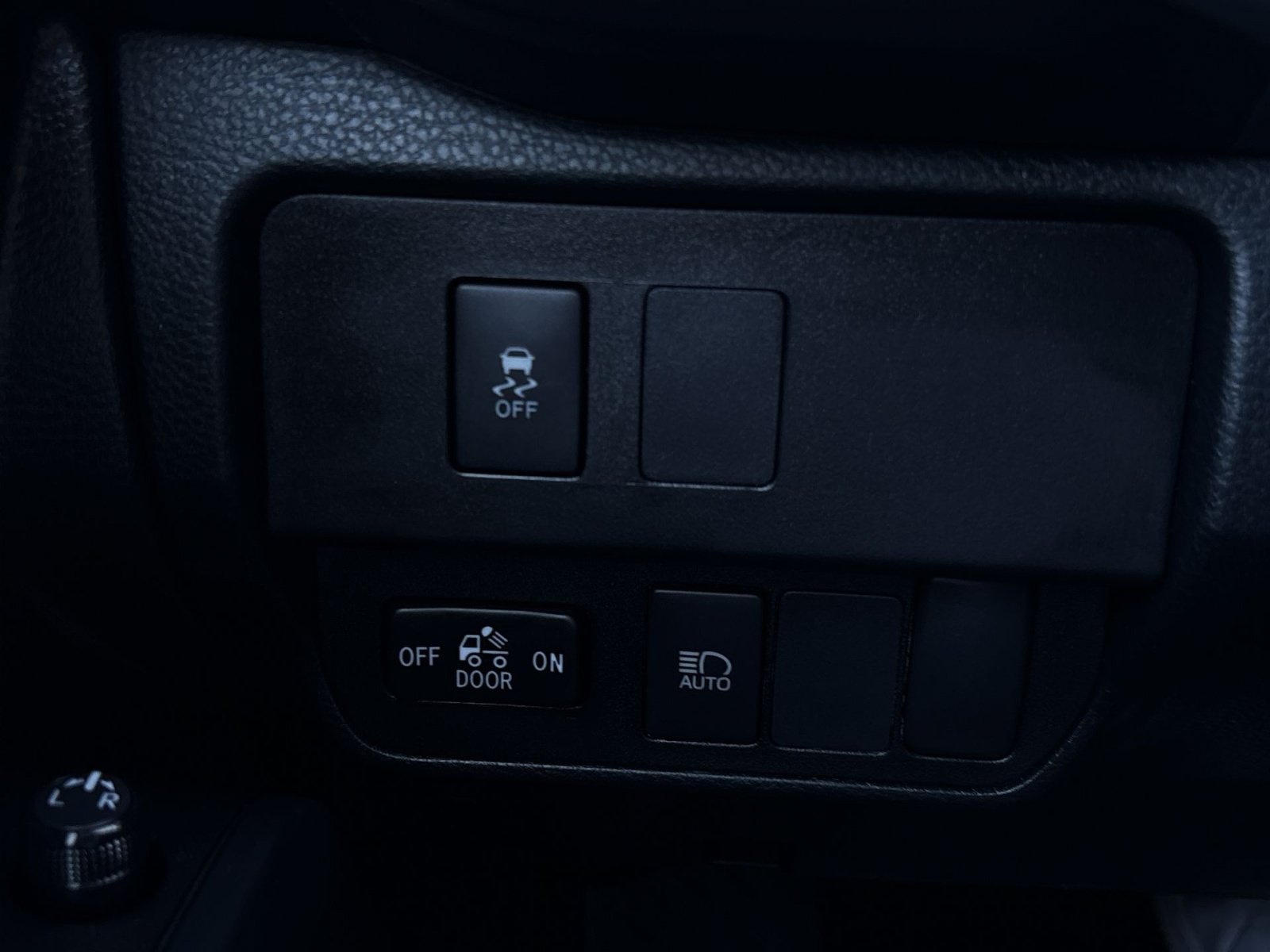 Used 2023 Toyota Tacoma SR AWD/4WD image 22