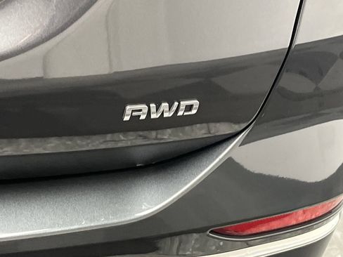 Used 2018 Chevrolet Equinox LS image 27