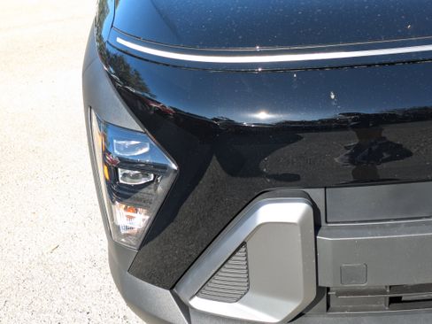 New 2026 Hyundai Kona SE image 10