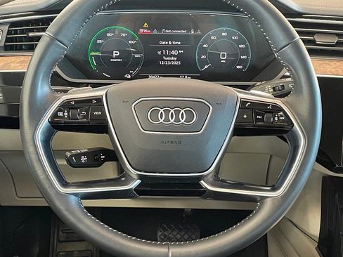 Used 2019 Audi e-tron Premium Plus image 29