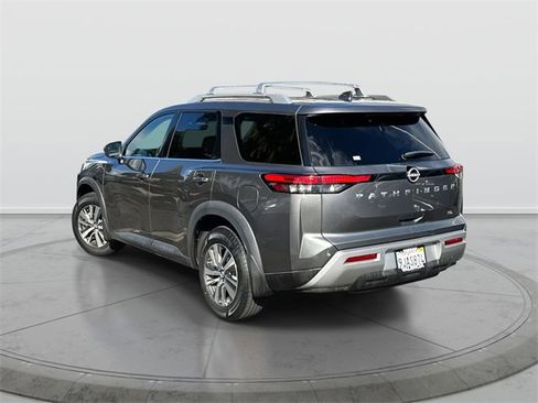 Certified 2024 Nissan Pathfinder SL image 5