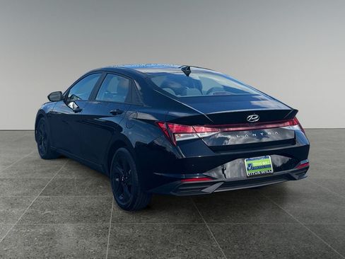 Used 2021 Hyundai Elantra SEL w/ Cargo Package FWD image 6