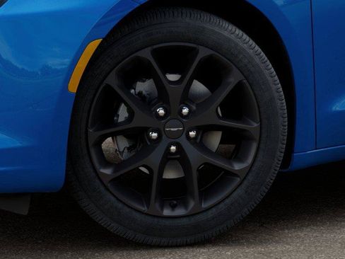 New 2027 Chrysler Pacifica Limited FWD image 8