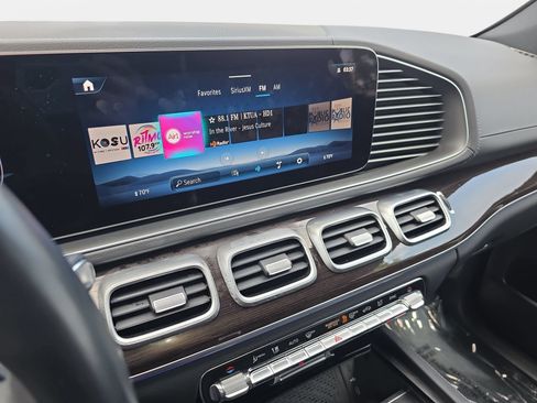 Certified 2025 Mercedes-Benz GLS 450 4MATIC image 21