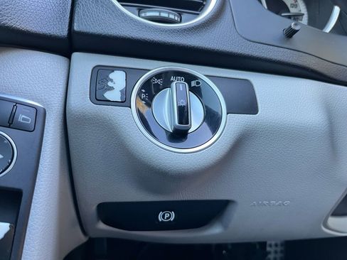 Used 2013 Mercedes-Benz C 250 Sedan image 28
