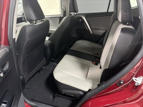 Used 2018 Toyota RAV4 Limited w/ Protection Package AWD/4WD image 28