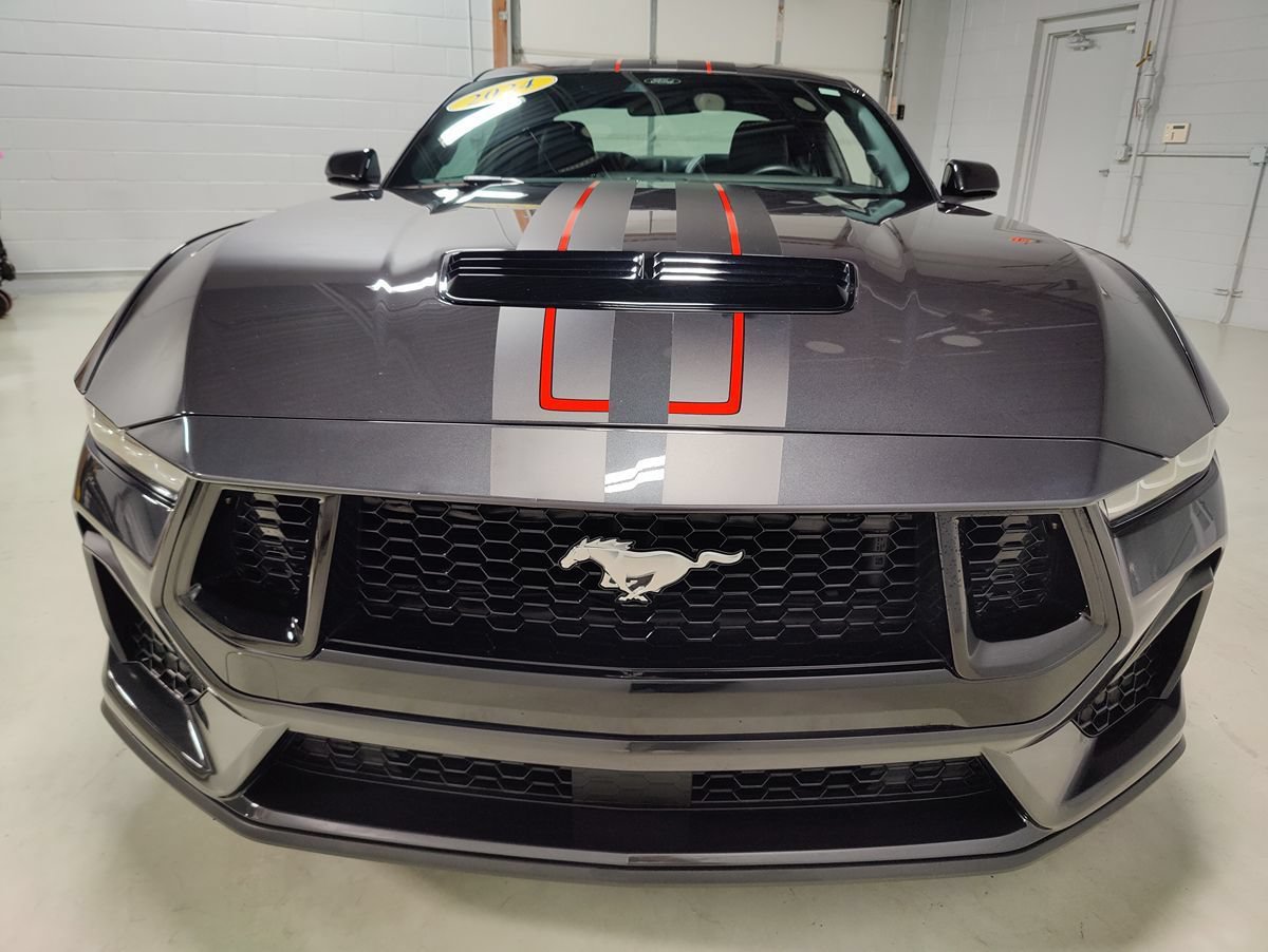 Used 2024 Ford Mustang GT Premium RWD image 3