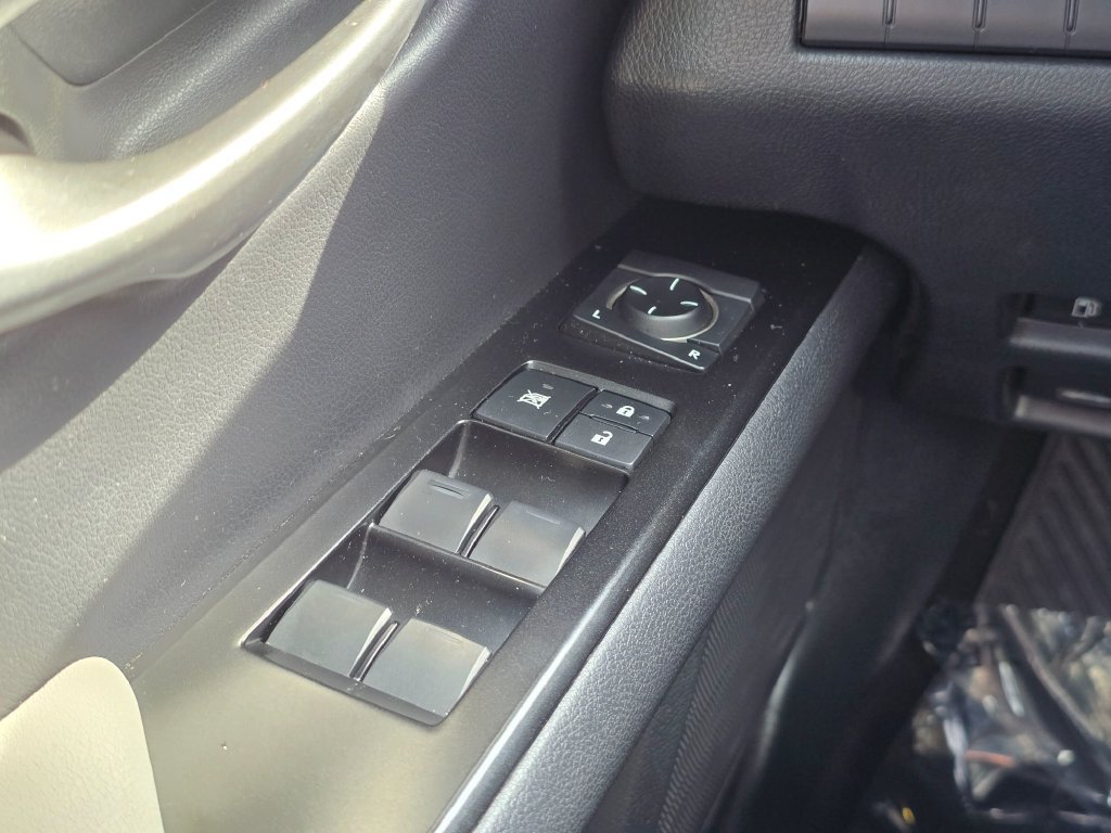 Used 2020 Lexus UX 250h w/ Premium Package AWD/4WD image 30