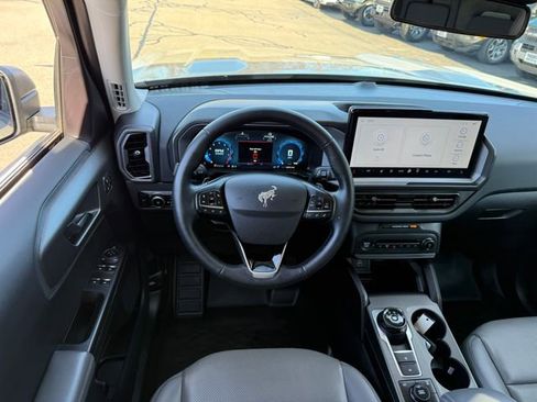 Used 2025 Ford Bronco Sport Badlands image 6