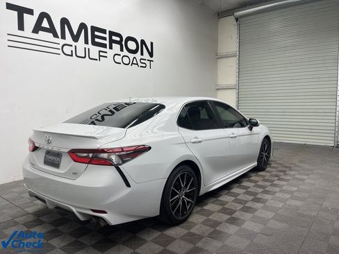 Used 2024 Toyota Camry SE image 7