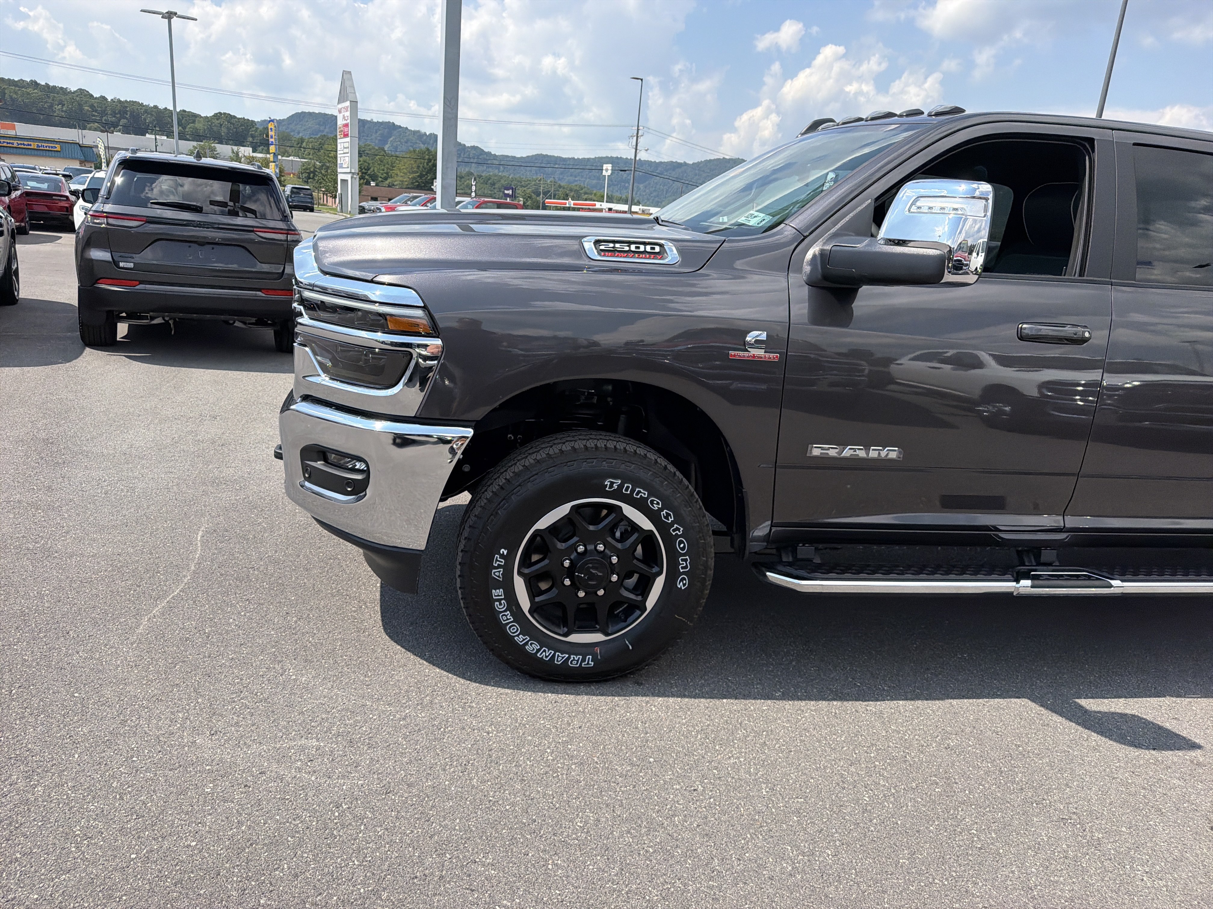 New 2027 RAM 2500 Laramie AWD/4WD image 12