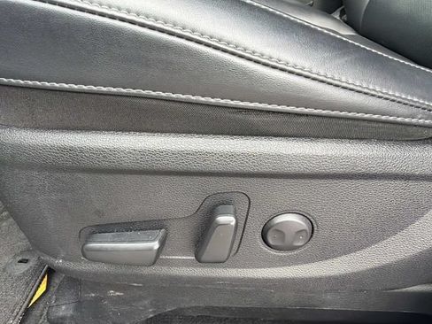 Used 2025 Kia Telluride S AWD/4WD image 17