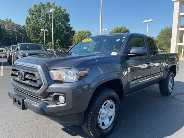 Used 2023 Toyota Tacoma SR5 RWD image 2