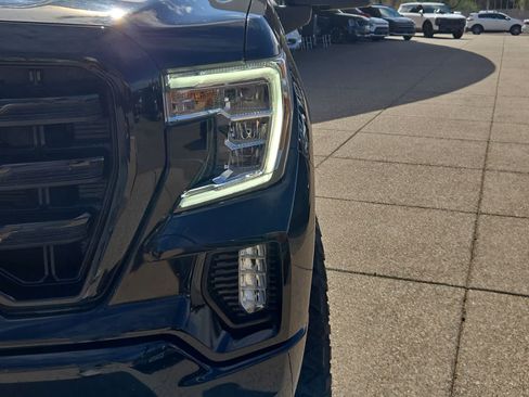 Used 2022 GMC Sierra 1500 Elevation w/ Max Trailering Package AWD/4WD image 11