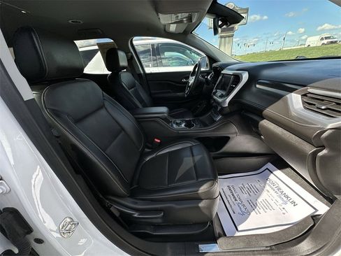 Used 2023 GMC Acadia SLT w/ LPO, Floor Liner Package image 25